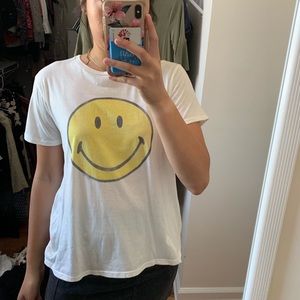 smiley tee